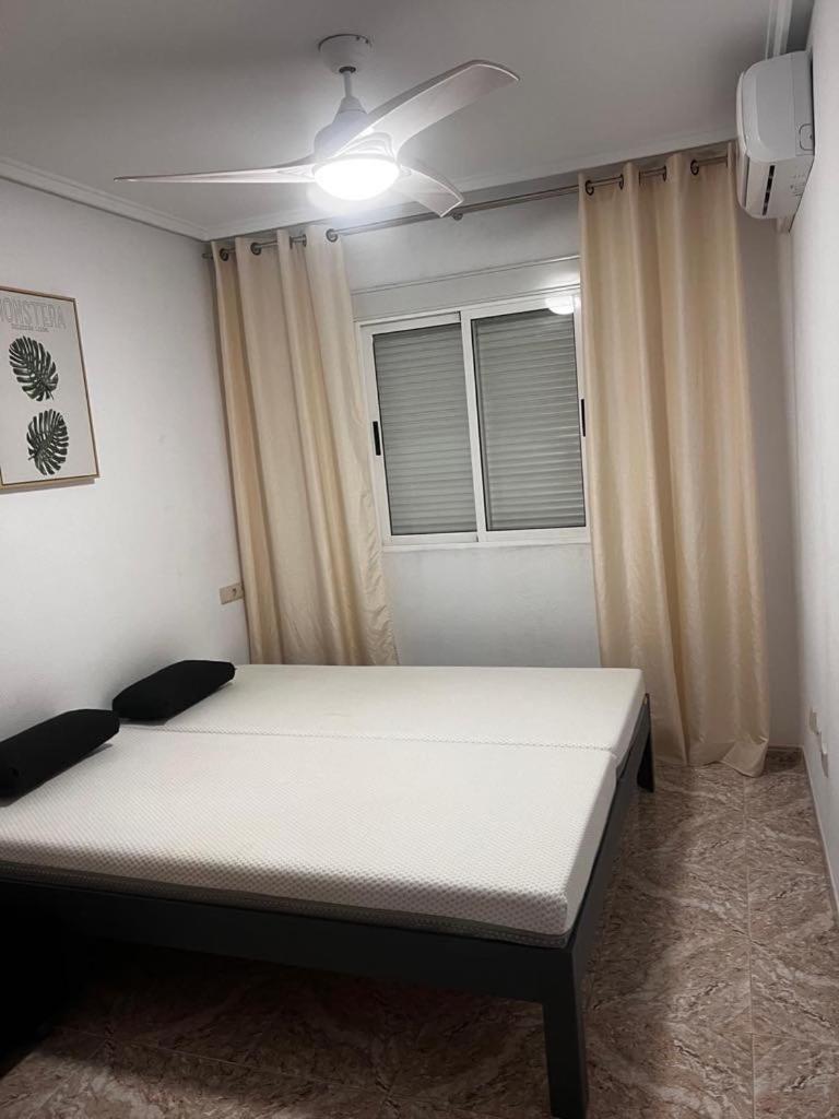 Apartament Kapias Torrevieja Apartment Luaran gambar